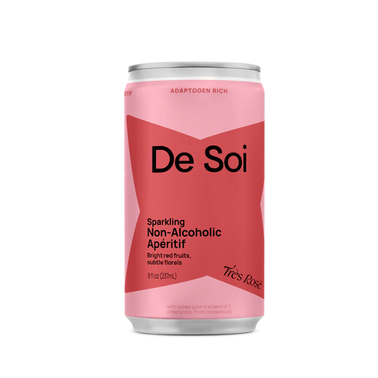 Pink can of De Soi sparkling non-alcoholic apéritif on a white background
